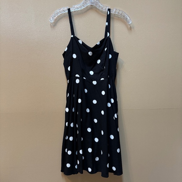 Old Navy Dresses & Skirts - Old Navy Polka Dot Cami Dress Black White Knee Length Size XS NWT